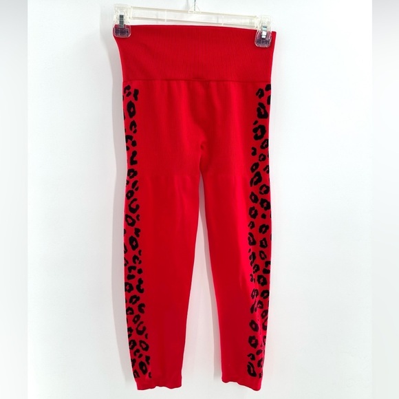 Victoria’s Secret PINK Cool Comfy Red Cheetah Print Leggings - Picture 3 of 6